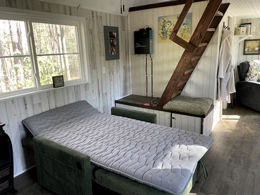 Serene Forest Cabin with Hammock, Loft & Reading Nook in La Grange, Georgia - LaGrange, Georgia - glamping.directory