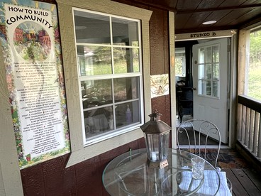 Serene Forest Cabin with Hammock, Loft & Reading Nook in La Grange, Georgia - LaGrange, Georgia - glamping.directory