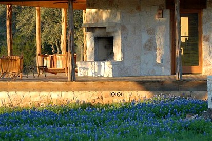 Lovely Cottage Rental with Direct River Access near Fredericksburg, Texas - Mason, Texas - glamping.directory