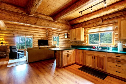 Rustic Private Cabin with Fireplace Perfect for Hiking and Fishing in Stevenson, Washington - Stevenson, Washington - glamping.directory