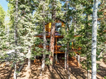 Peaceful Cabin Surrounded by Nature for a Memorable Getaway in Duck Creek Village, Utah - Duck Creek Village, Utah - glamping.directory