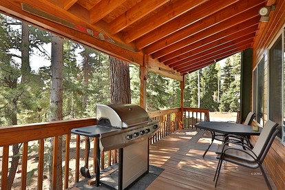 Peaceful Cabin Surrounded by Nature for a Memorable Getaway in Duck Creek Village, Utah - Duck Creek Village, Utah - glamping.directory