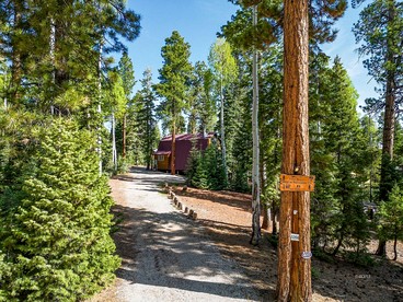 Peaceful Cabin Surrounded by Nature for a Memorable Getaway in Duck Creek Village, Utah - Duck Creek Village, Utah - glamping.directory