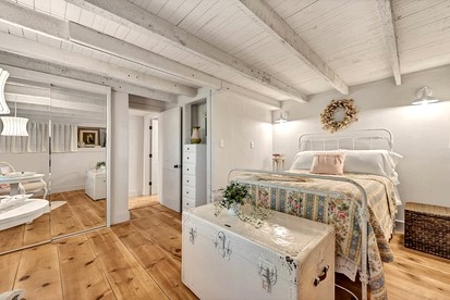 Embrace Nature in this Incredible Cabin in Siloam Springs, Arkansas - Siloam Springs, Arkansas - glamping.directory