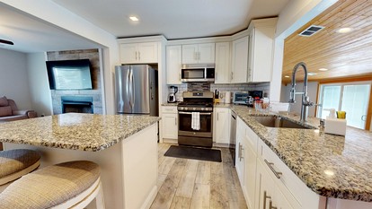 Waterfront Retreat with Game Room in Mystic Island, New Jersey - Mystic Island, New Jersey - glamping.directory