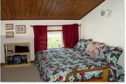 Spacious Oceanfront Vacation Rental for Groups near Laie Point, Hawaii - Laie, Hawaii - glamping.directory