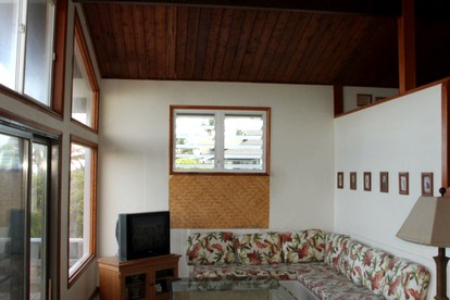 Spacious Oceanfront Vacation Rental for Groups near Laie Point, Hawaii - Laie, Hawaii - glamping.directory