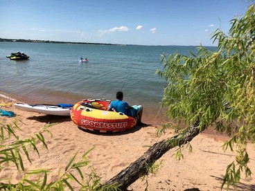 Relaxing Lakefront Cabin with Hot Tub, Starry Nights, Trails & Scenic Vineyards in Texas - Buchanan Dam , Texas - glamping.directory
