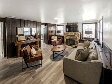 Relaxing Mountain Escape with Cozy Interiors & Nature Views in Big Bear Lakes, California - Big Bear Lake, California - glamping.directory