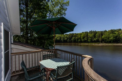 Riverfront Cabin with Beautiful Views of Housatonic River in Great Barrington, Massachusetts - Housatonic, Massachusetts - glamping.directory