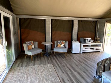 Fully-Equipped Luxury Dome Rental for 4 in Burnet, Texas - Burnet, Texas - glamping.directory