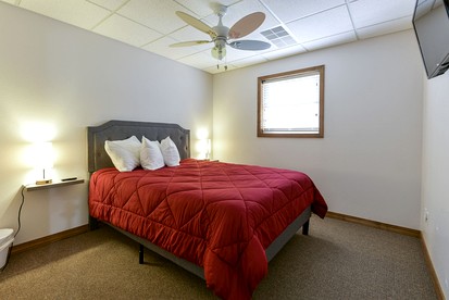 Spacious Family Sized Ozark Mountain Cabin with Pool Table and Game Room in Branson, Missouri - Branson, Missouri - glamping.directory