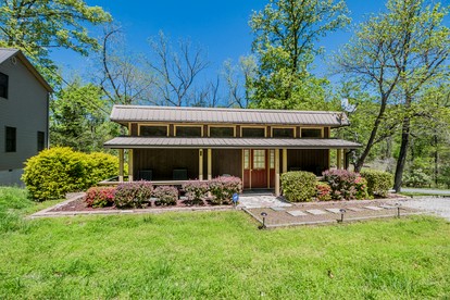 Newly Remodeled Cabin with Lake Views & Grill Patio in Rogers, Arkansas - glamping.directory