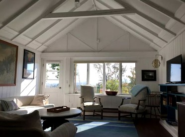 Superb Getaway Rental with Mountain Views near White Mountain National Forest, New Hampshire - Sugarhill, New Hampshire - glamping.directory