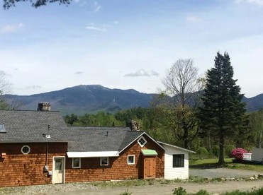 Superb Getaway Rental with Mountain Views near White Mountain National Forest, New Hampshire - Sugarhill, New Hampshire - glamping.directory
