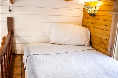Off-Grid Tiny House Surrounded by Trees in Ravenel, South Carolina - Ravenel, South Carolina - glamping.directory