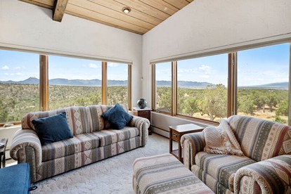 Luxury Vacation Rental with a Fireplace and Views near McPhee Reservoir in Colorado - Durango, Colorado - glamping.directory