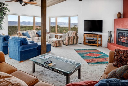 Luxury Vacation Rental with a Fireplace and Views near McPhee Reservoir in Colorado - Durango, Colorado - glamping.directory