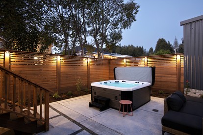 Joyful Cottage with Hot-tub in Guerneville, California - Guerneville, California - glamping.directory