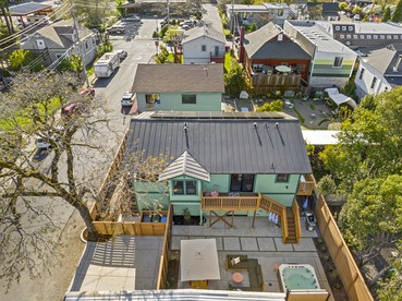 Joyful Cottage with Hot-tub in Guerneville, California - glamping.directory