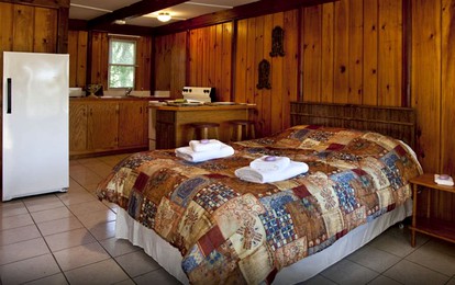 Rustic Cabin with Private Sundeck in Lake George, New York - Lake George, New York - glamping.directory