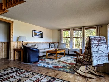Charming Waterfront Cottage with Scenic Views, Kayak Access, Near Bar Harbor, Mount Desert Island, Maine - Mount Desert, Maine - glamping.directory