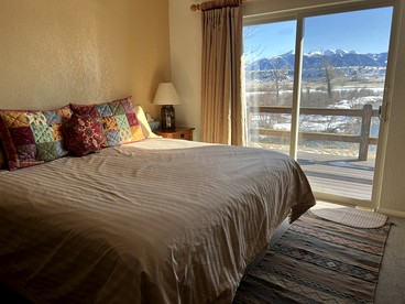 Charming Riverside Vacation Rental with Scenic Mountain Views near Ennis, Montana - Ennis, Montana - glamping.directory