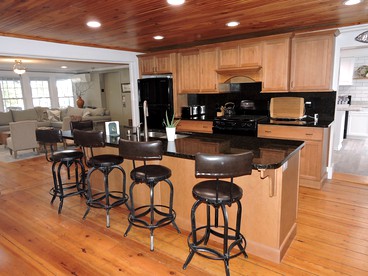 Cabin Retreat for Nature and City Exploration near Sebago Lake State Park, ME - Casco, Maine - glamping.directory