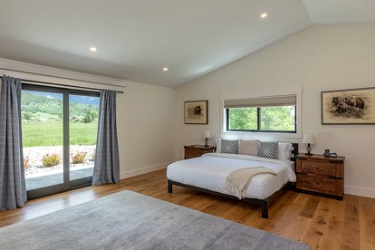 Scenic Riverside Cabin with Private Trail Access and Fly Fishing Near Alpine, Wyoming - Alpine, Wyoming - glamping.directory