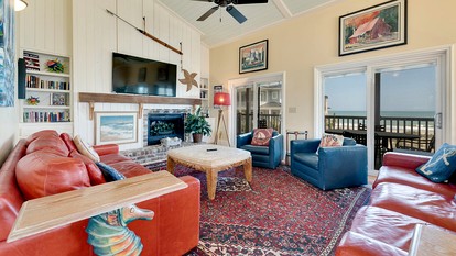 Expansive Beach House in Gated Community with Ocean Views in Georgetown, South Carolina - Georgetown, South Carolina - glamping.directory