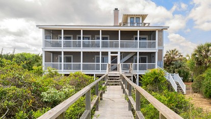 Expansive Beach House in Gated Community with Ocean Views in Georgetown, South Carolina - glamping.directory