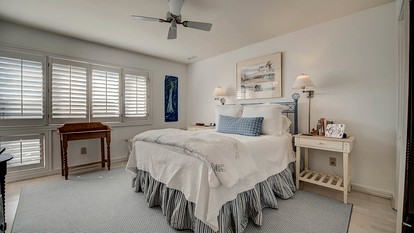 Expansive Beach House in Gated Community with Ocean Views in Georgetown, South Carolina - Georgetown, South Carolina - glamping.directory