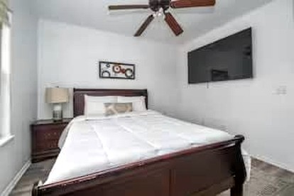 Family-Friendly Getaway with Large Yard & Cozy Living Spaces in Siloam Springs, Arkansas - Siloam Springs, Arkansas - glamping.directory