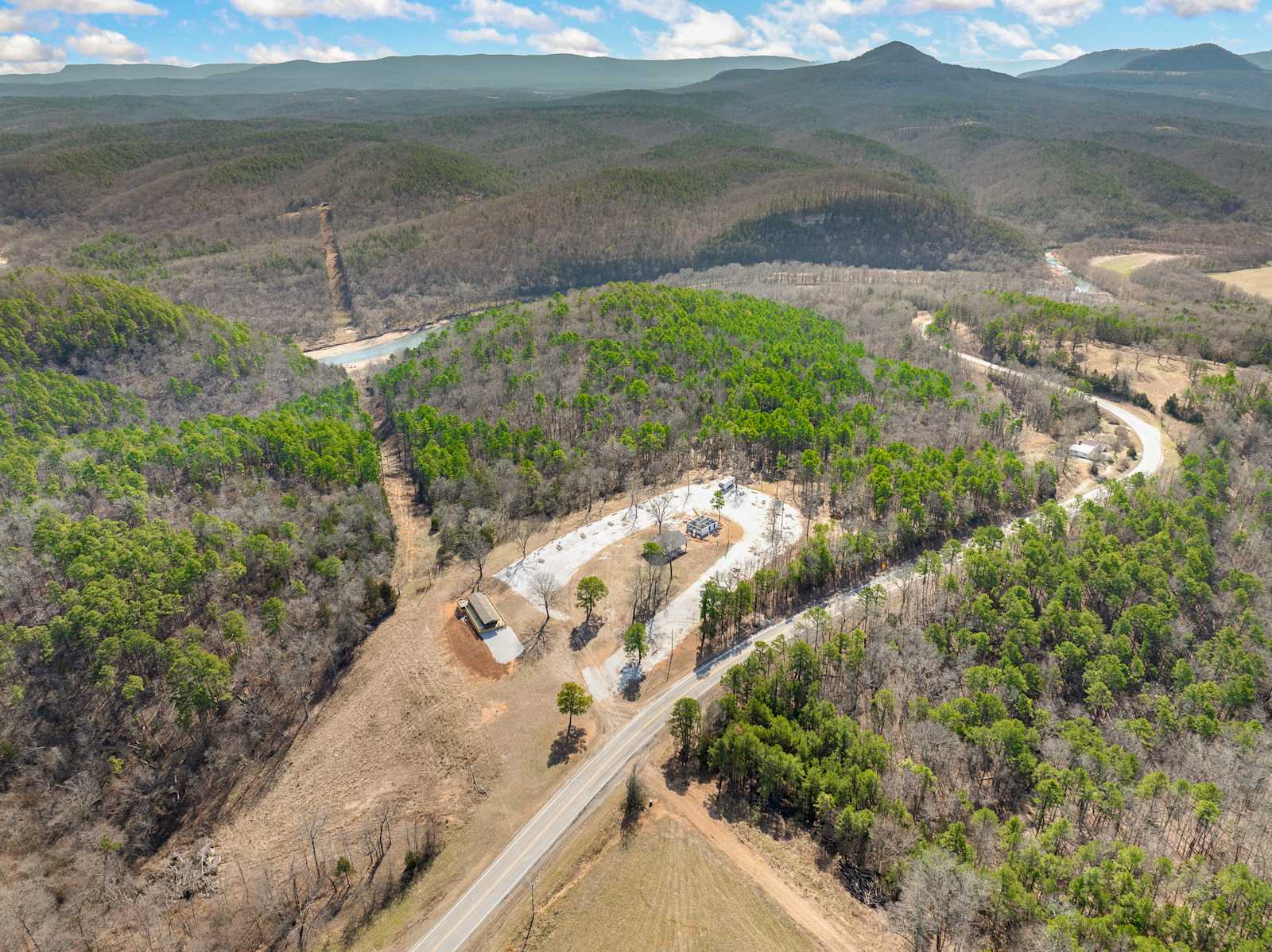 Carver Ridge Camp Buffalo River - Hasty, Arkansas - glamping.directory