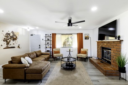 Stunning Cottage with Hot-tub and Fireplace in Yucca Valley, California - Yucca Valley, California - glamping.directory