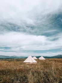 Gorgeous Bell Tent Ideal for Vacations near Yellowstone - Island Park, Idaho - glamping.directory