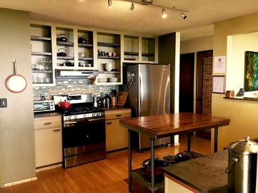 Stunning Cabin Rental with Beautiful Lanai for Groups in Captain Cook, Hawaii - Captain Cook, Hawaii - glamping.directory