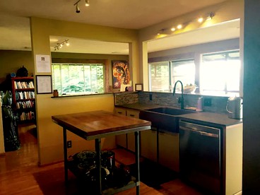 Stunning Cabin Rental with Beautiful Lanai for Groups in Captain Cook, Hawaii - Captain Cook, Hawaii - glamping.directory