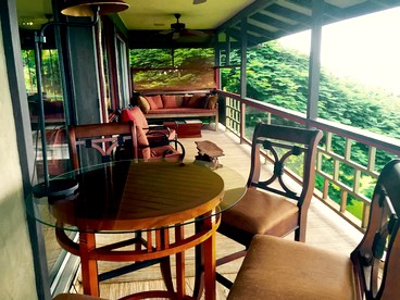 Stunning Cabin Rental with Beautiful Lanai for Groups in Captain Cook, Hawaii - Captain Cook, Hawaii - glamping.directory