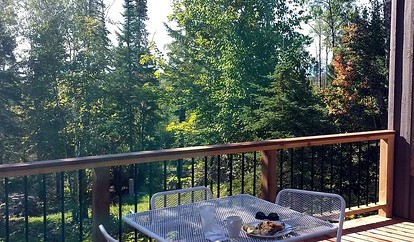 Rustic Cabin Rental with Views of Lake Superior in Minnesota - Lutsen, Minnesota - glamping.directory