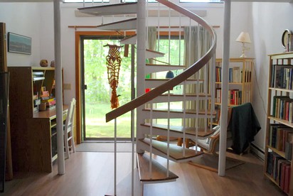 Pondside Vacation Rental with Deck and Private Beach Access in Cape Cod, Massachusetts - South Orleans, Massachusetts - glamping.directory