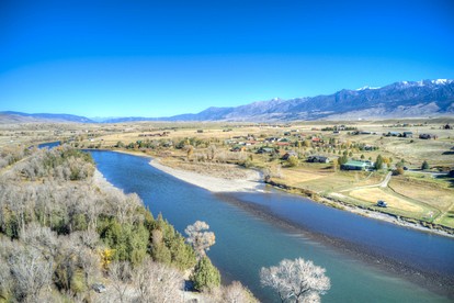 Wonderful River Cottage with Great Hiking Trails in Montana - Pray, Montana - glamping.directory