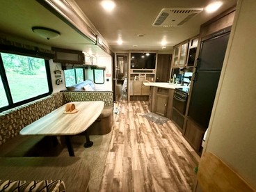 Texas Hill Country Glamping Caravan for a Nature Escape near Hamilton Creek - Marble Falls, Texas - glamping.directory