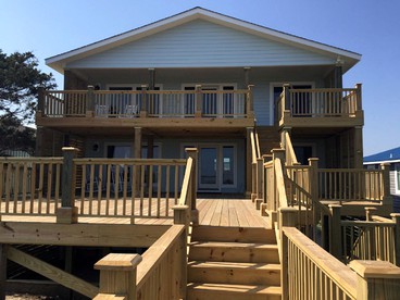 Cozy Comfortable Cottage with Lovely Ocean Views in Holden Beach, North Carolina - Holden Beach, North Carolina - glamping.directory