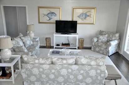 Cozy Comfortable Cottage with Lovely Ocean Views in Holden Beach, North Carolina - Holden Beach, North Carolina - glamping.directory