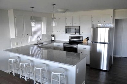 Cozy Comfortable Cottage with Lovely Ocean Views in Holden Beach, North Carolina - Holden Beach, North Carolina - glamping.directory