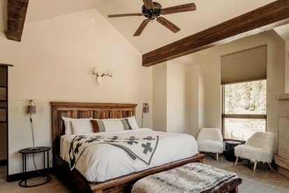 Spectacular Luxury Cabin with Jacuzzi and Breathtaking Design Spaces in Colorado - Breckenridge, Colorado - glamping.directory