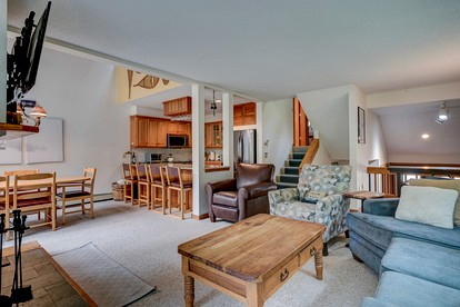Family or Group Rental Ideal for Winter Sports in New Hampshire - Bartlett, New Hampshire - glamping.directory