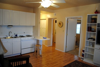 Romantic Bed and Breakfast Vacation Rental near Grand Canyon in Williams, Arizona - Williams, Arizona - glamping.directory
