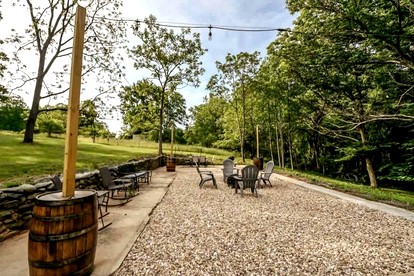 Charming Cabin Rental near Wineries and Hiking Trails in Afton, Virginia - Afton, Virginia - glamping.directory